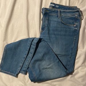 Excellent condition Old Navy Rockstar Super Skinny jeans size 14 long